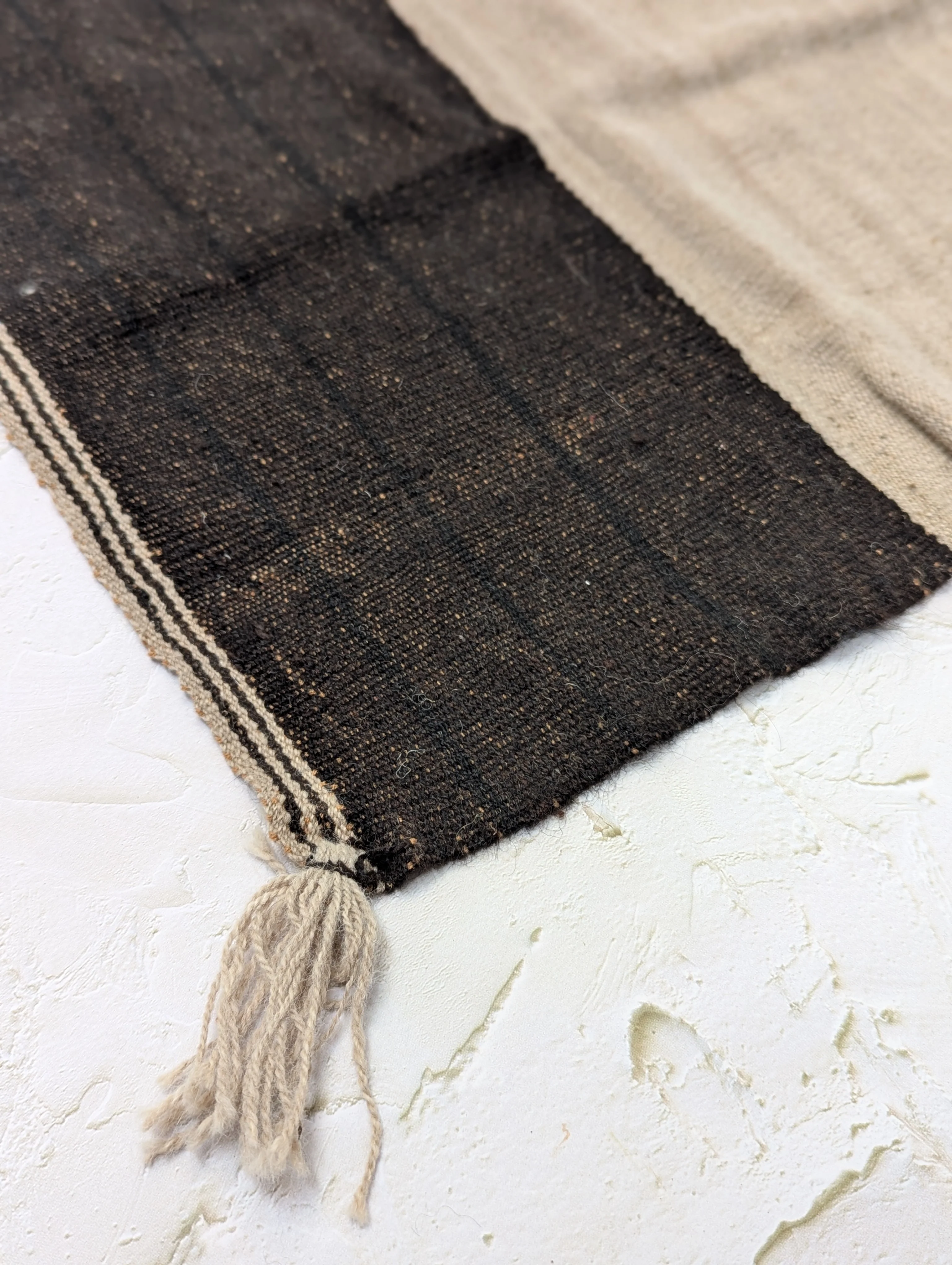 Altar Cloth Q'ero Unkuna – Black & White Duality - Image 4